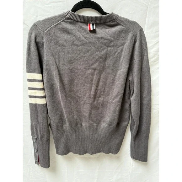 Thom Browne Classic 4-Bar Wool Crewneck Sweater in Medium-Grey - Picture 3 of 9